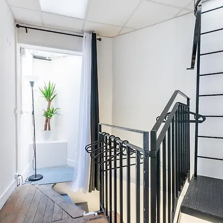 Loft Magenta Blue Apartment Paris